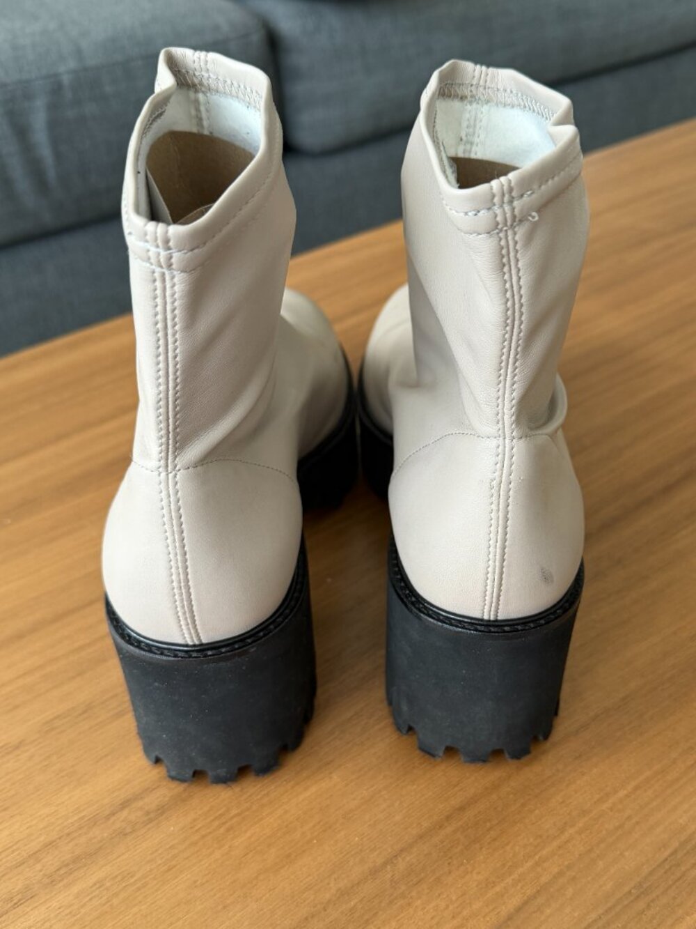 FRAME Bone Leather Lug Sole Ankle Boots EU40 US9 Made in Portugal - Picture 2 of 6